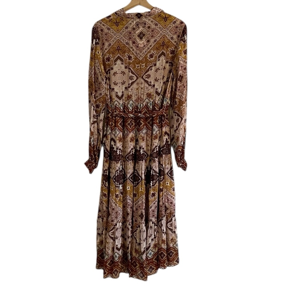 Cara Cara Lolan Geo Print Georgette Midi Dress Women’s Size Medium Rose Dawn NWT - Picture 4 of 12